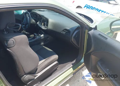 2022 Dodge Challenger Gt z USA, uszkodzony, nr VIN 2C3CDZJG1NH265714